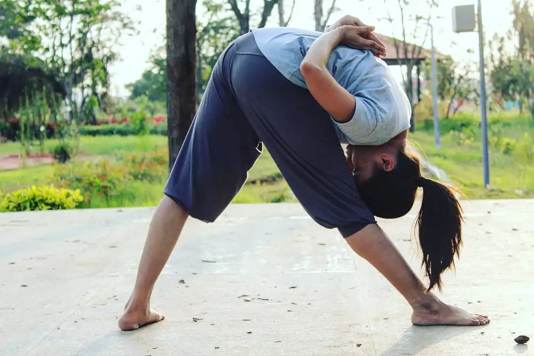 3 (5).png Parsvottanasana (Intense Side Stretch Pose)