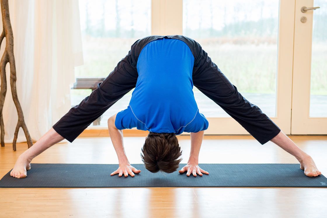 5 (33).jpg Prasarita Padottanasana (Wide-Legged Standing Forward Bend)