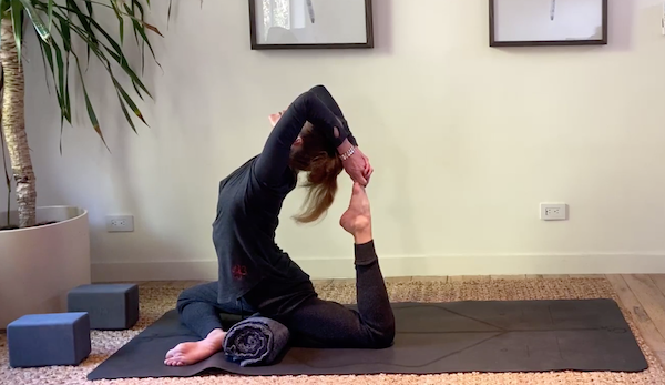 5 (2).png Square your hips