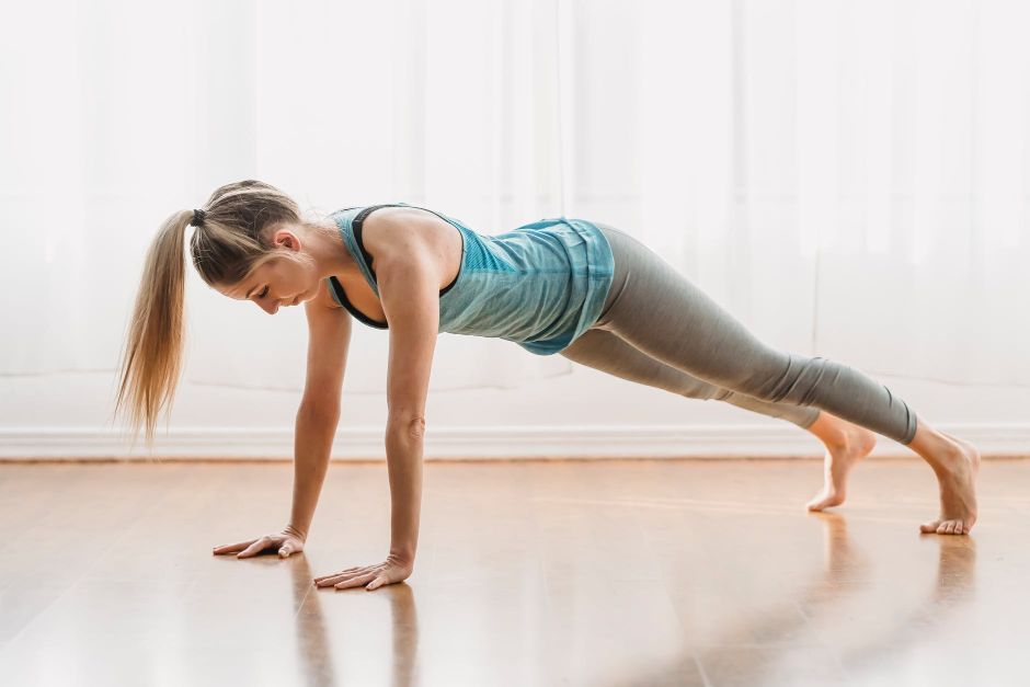 3.jpg Phalakasana (Plank Pose)