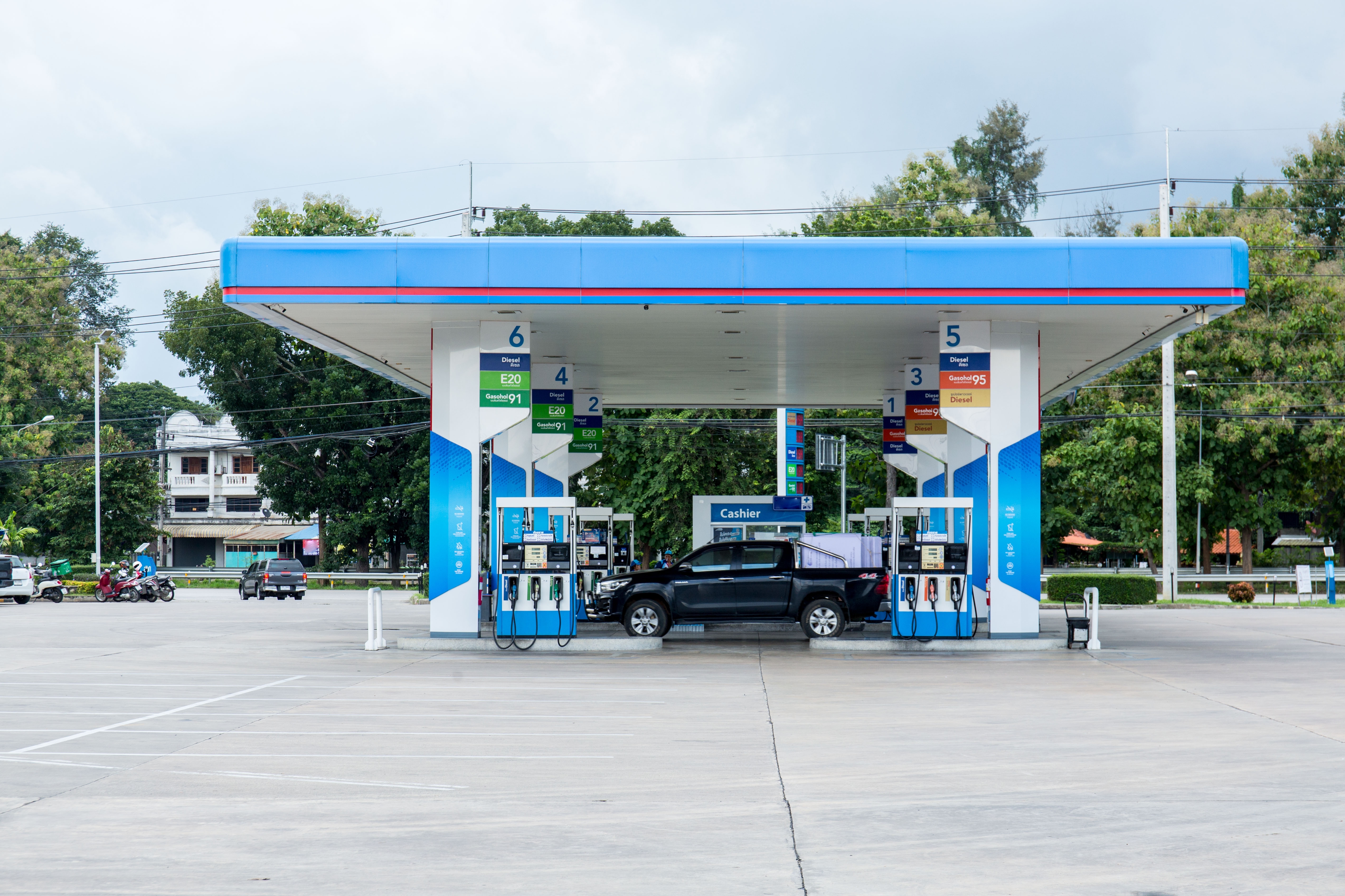 How to Navigate Gas Price Spikes