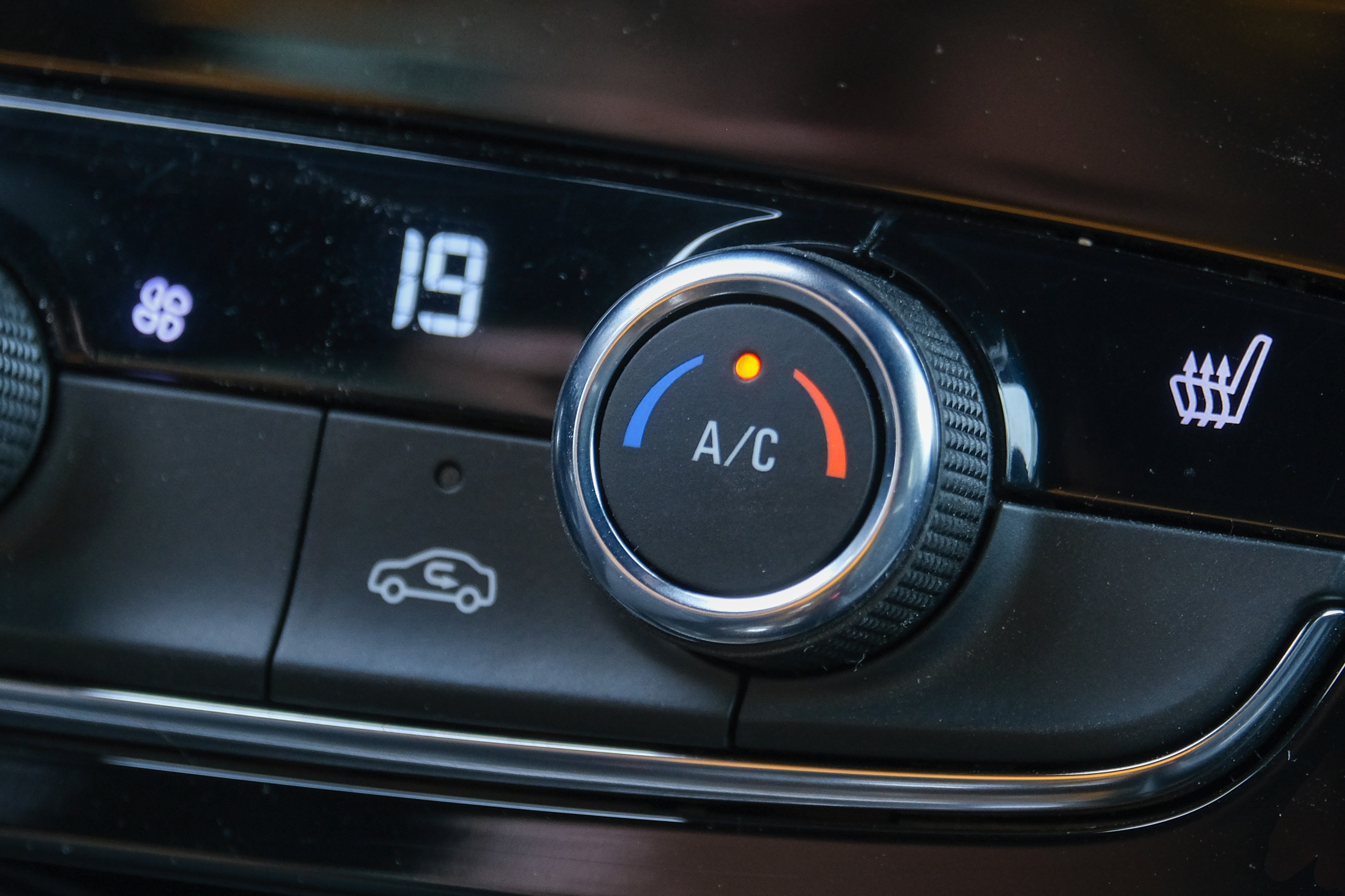 Managing Common Car AC Problems | A Quick Guide
