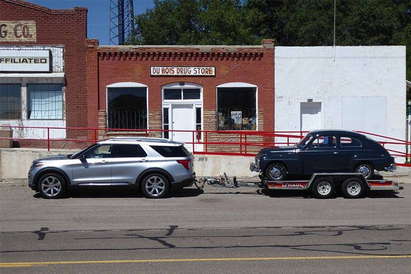 2020-Ford-Explorer-towing-Ron-Sessions.jpg