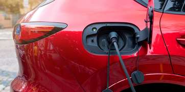 How Does A Plug In Hybrid Work