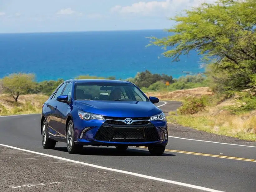 2015_Toyota_Camry_Hybrid.jpg