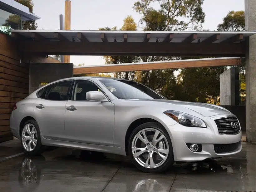 2012_Infiniti_M_hero.jpg