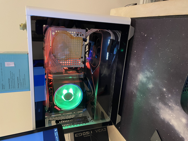 Side profile of the toaster Cooler Master NR200P with an Nvidia 3090FE