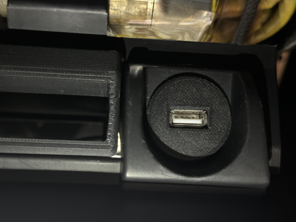 3D printed USB port replacement for cigarette lighter