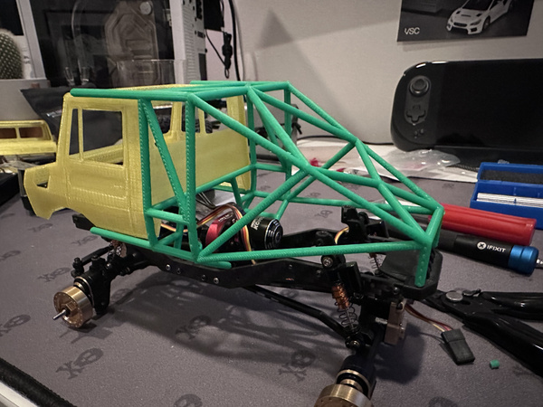 Prototype roll cage for 1/24 Unimog