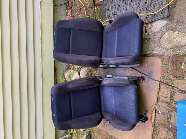 Cleaned 2003 Subaru WRX front seats without headrests 