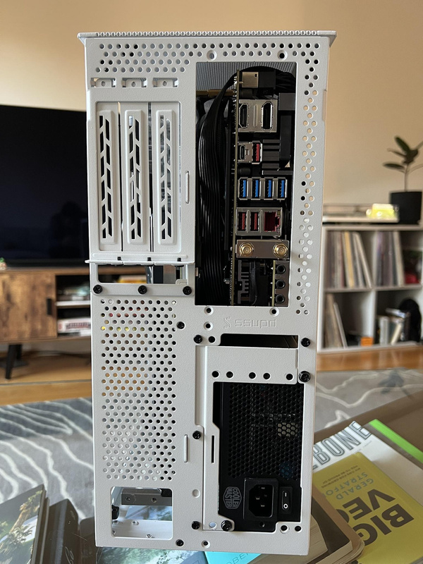 Back view of Ssupd Meshlicious case