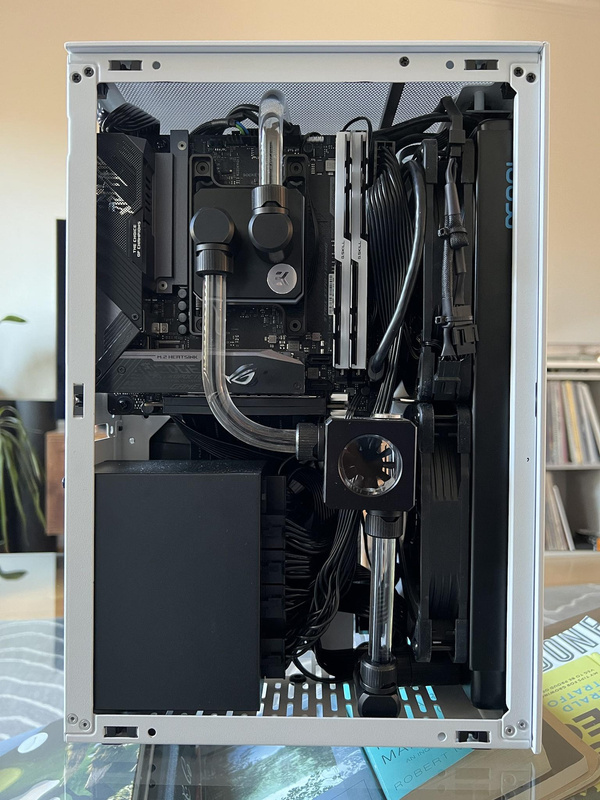 CPU side of custom loop in a Ssupd Meshlicious case