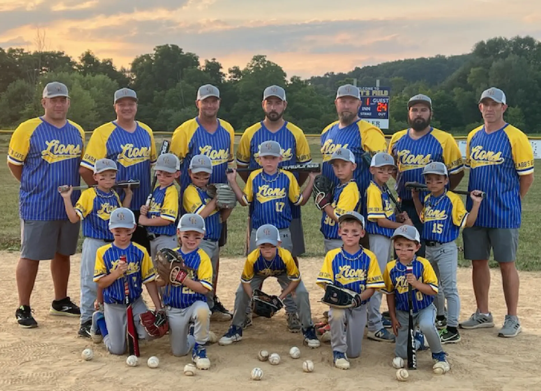 Baseball team photo 10