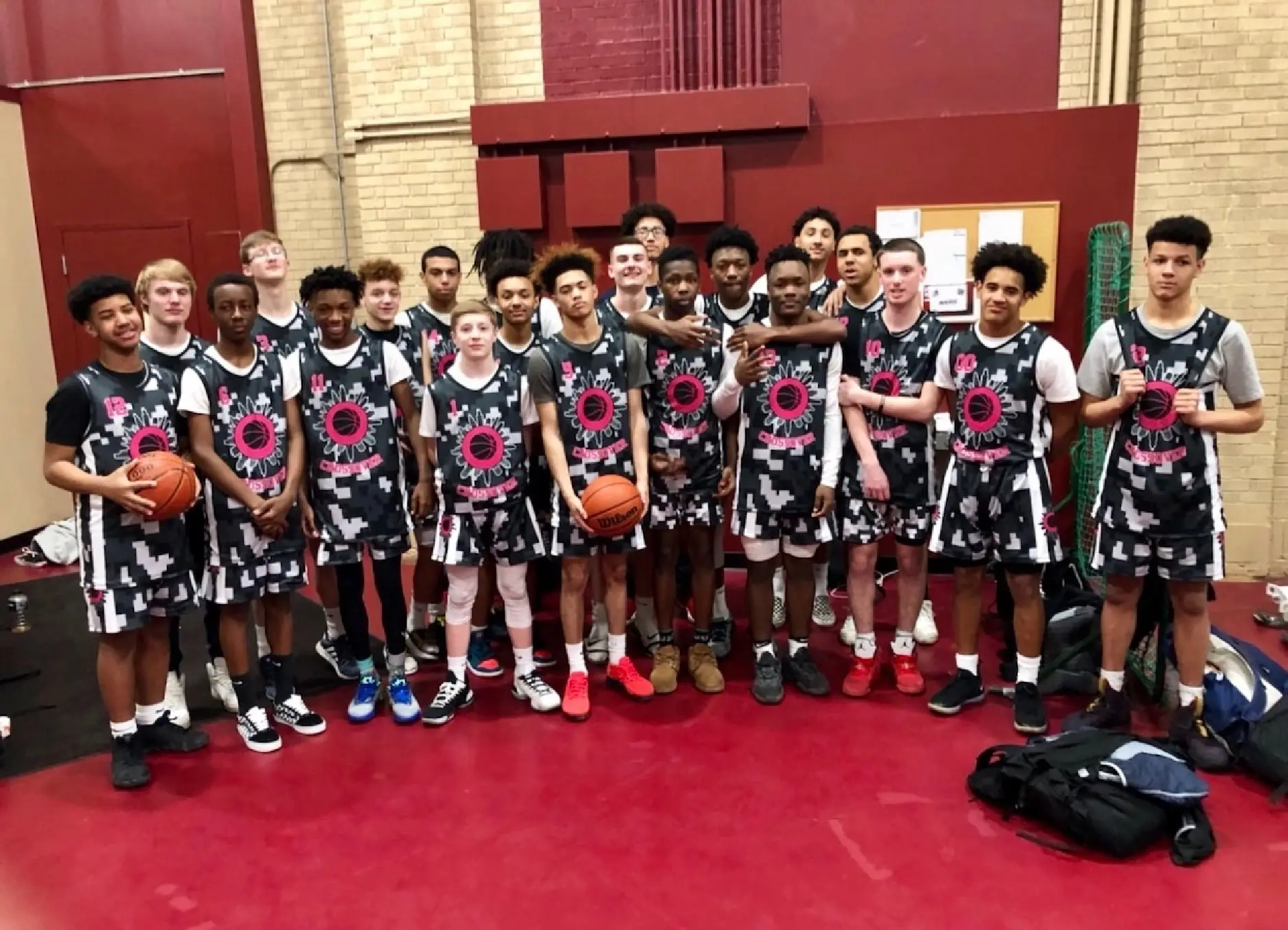 Basketball team photo 11