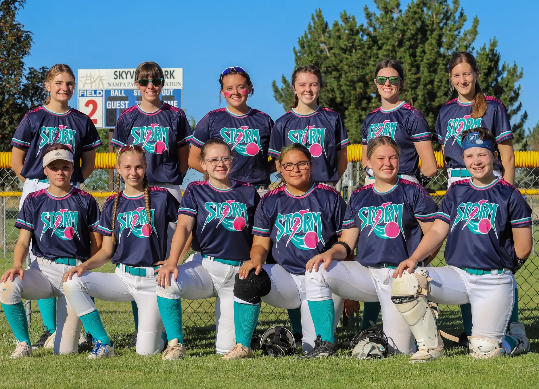 Softball team photo 4