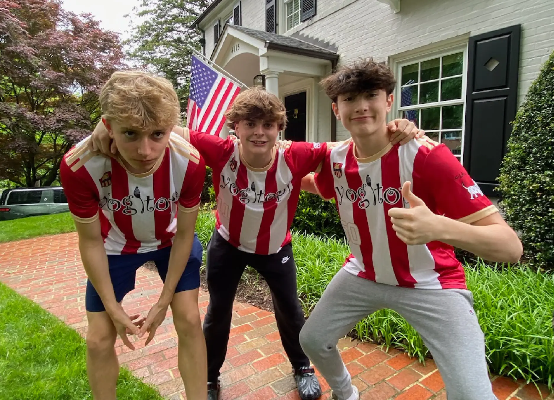 Soccer team photo 10