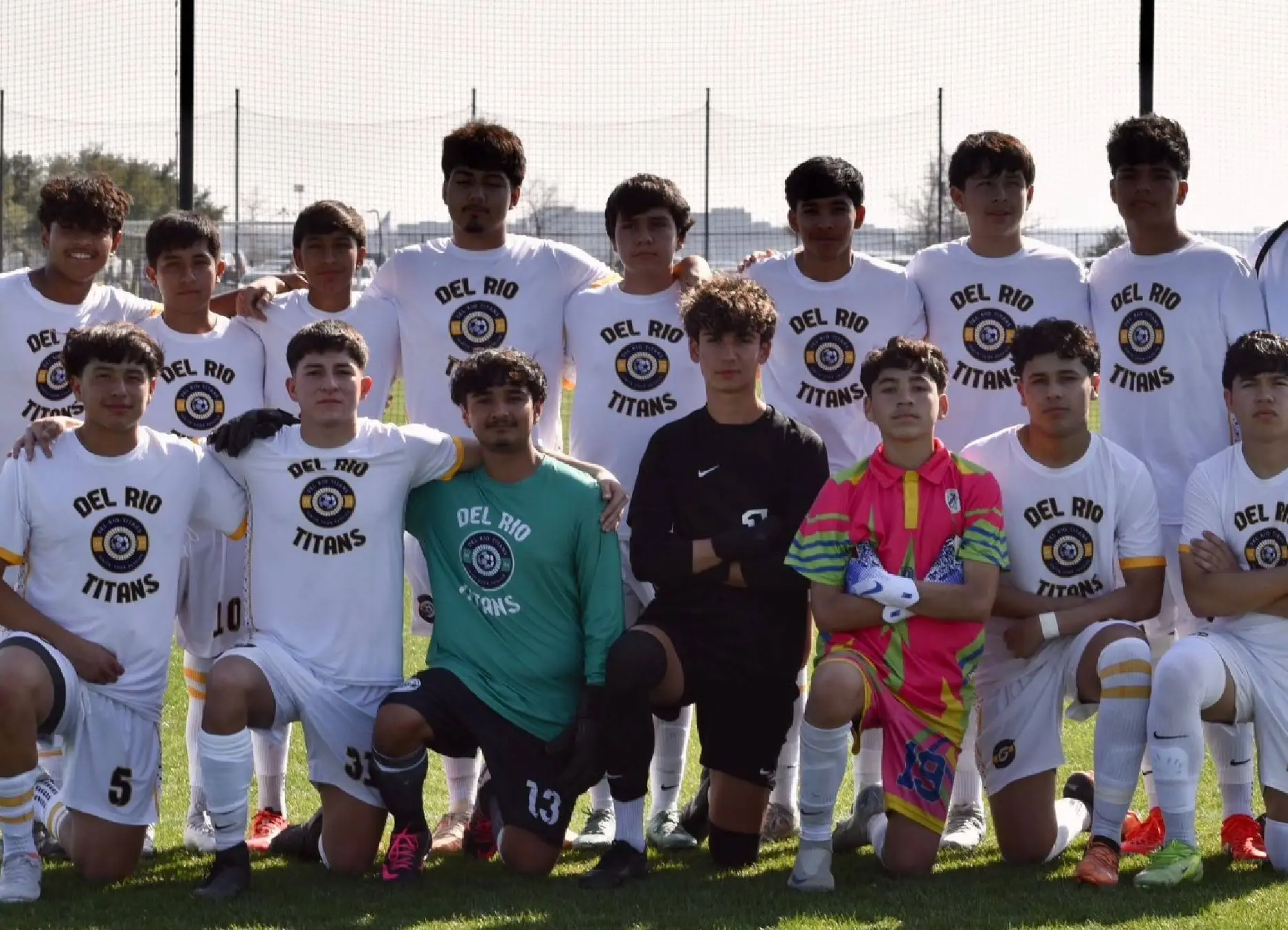 Soccer team photo 11
