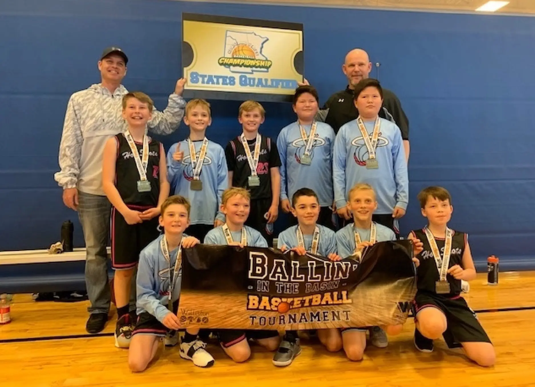 Basketball team photo 12