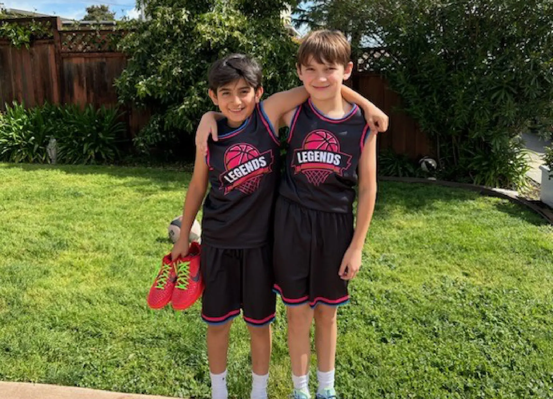 Basketball team photo 10