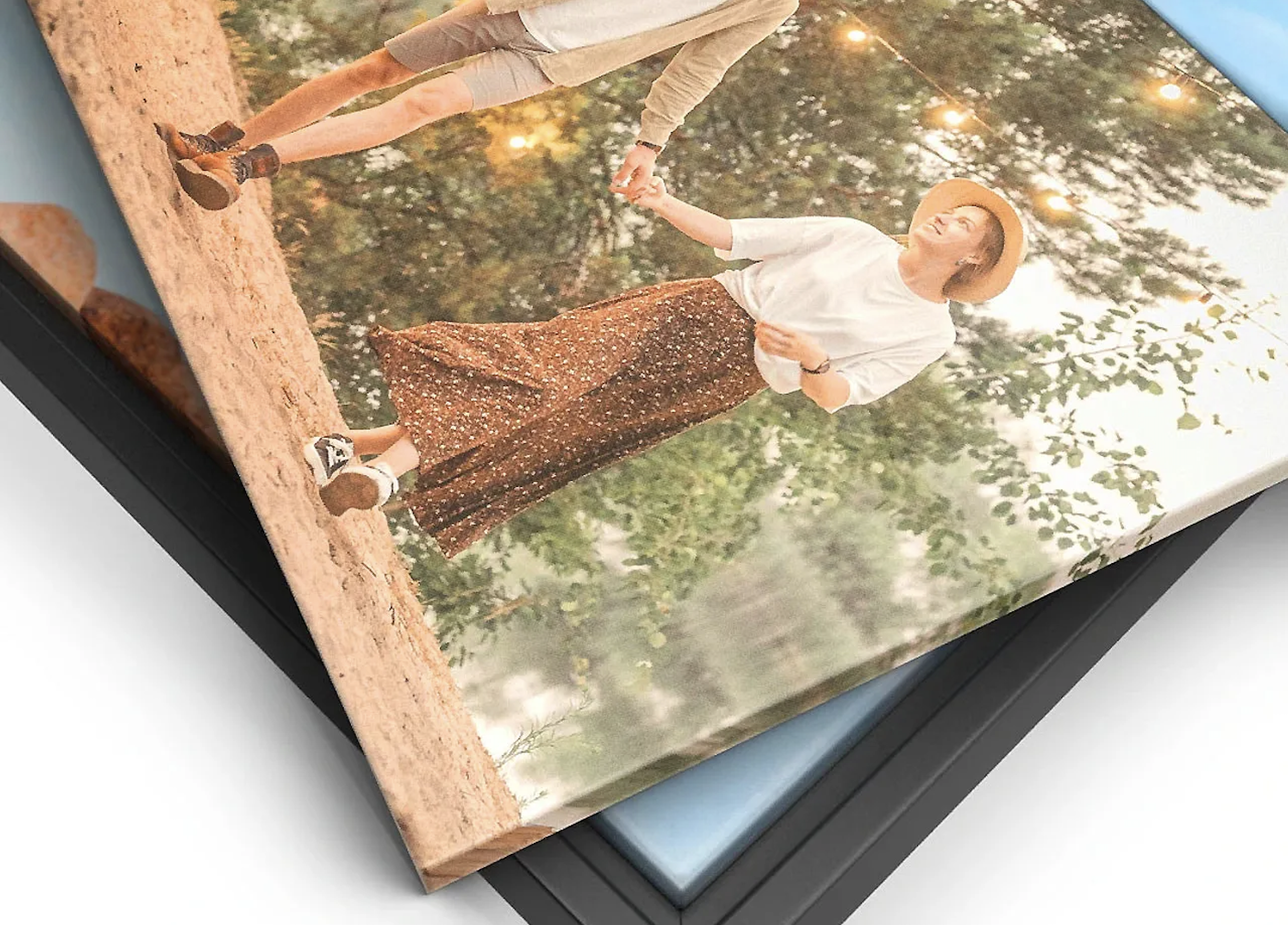 canvaspeople-print-closeup.png