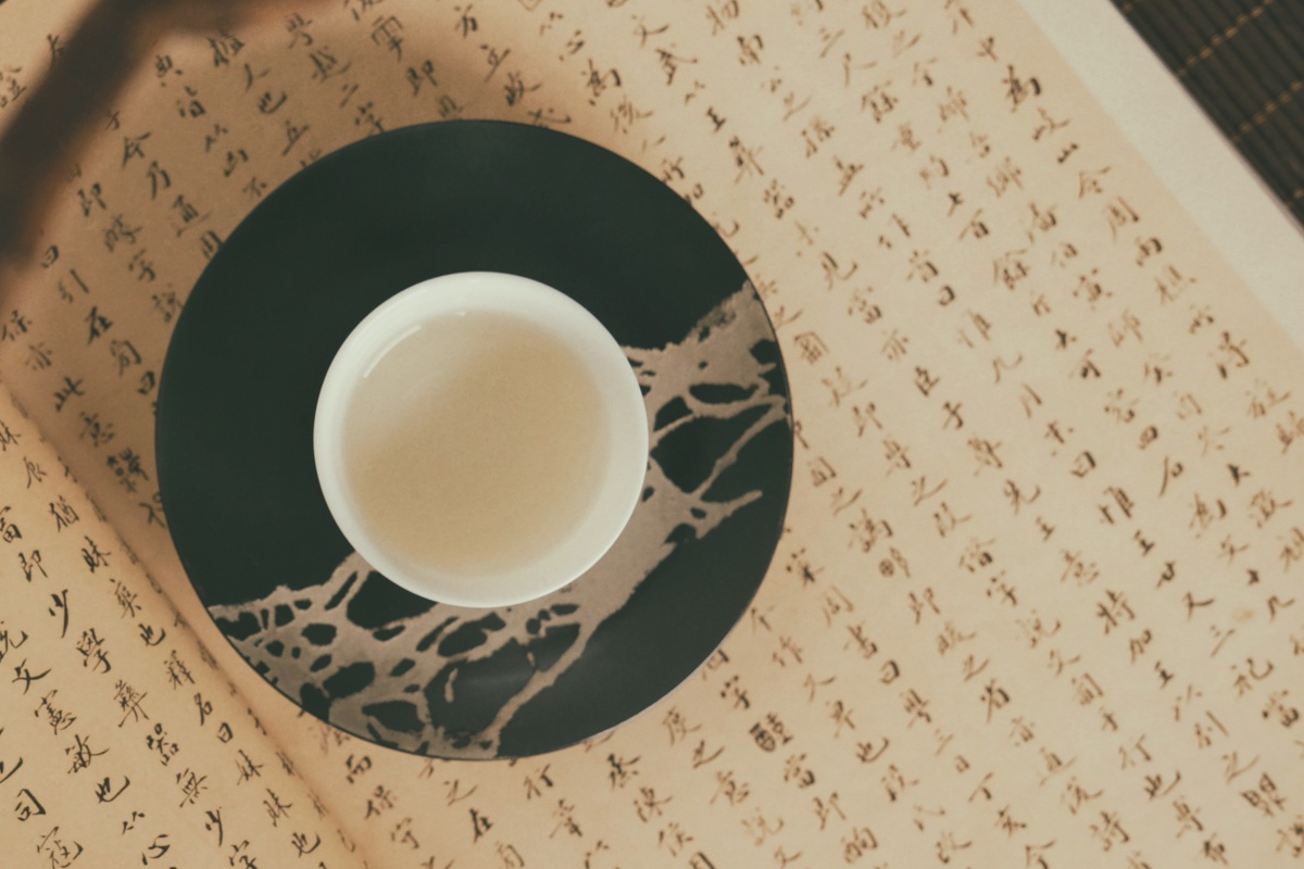 oriento-bAzDhilQFsA-unsplash Cropped.jpg