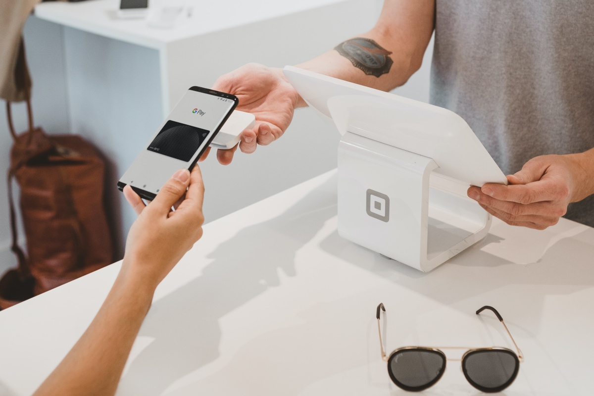 clay-banks-XvS-uKUoUao-unsplash Cropped.jpg