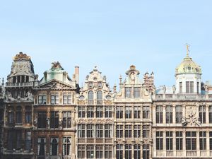 Chi Benelux Cover Image