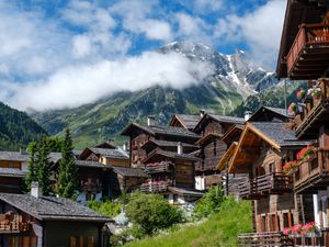 Chi Switzerland Cover Image