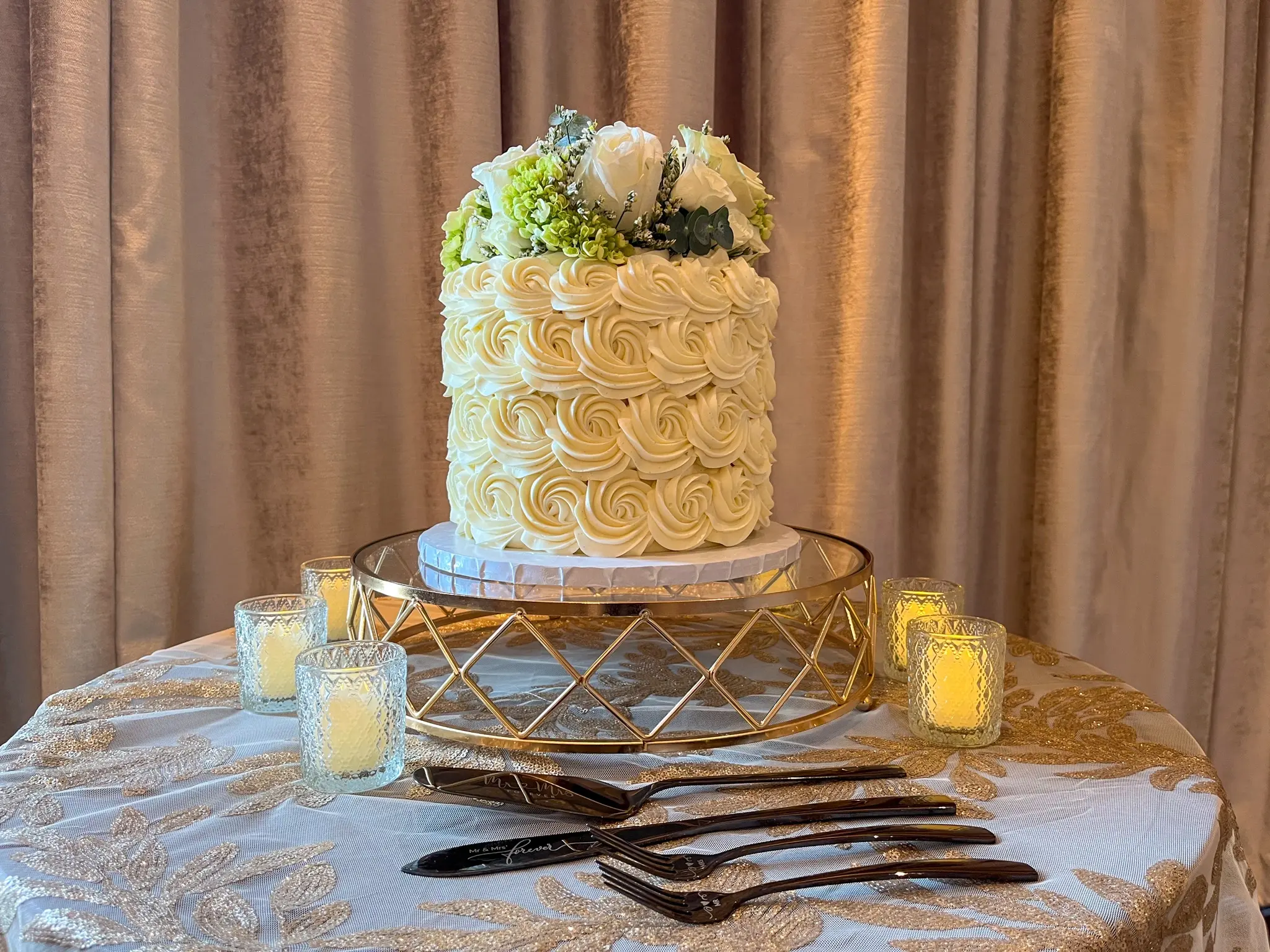 Cake flowers.