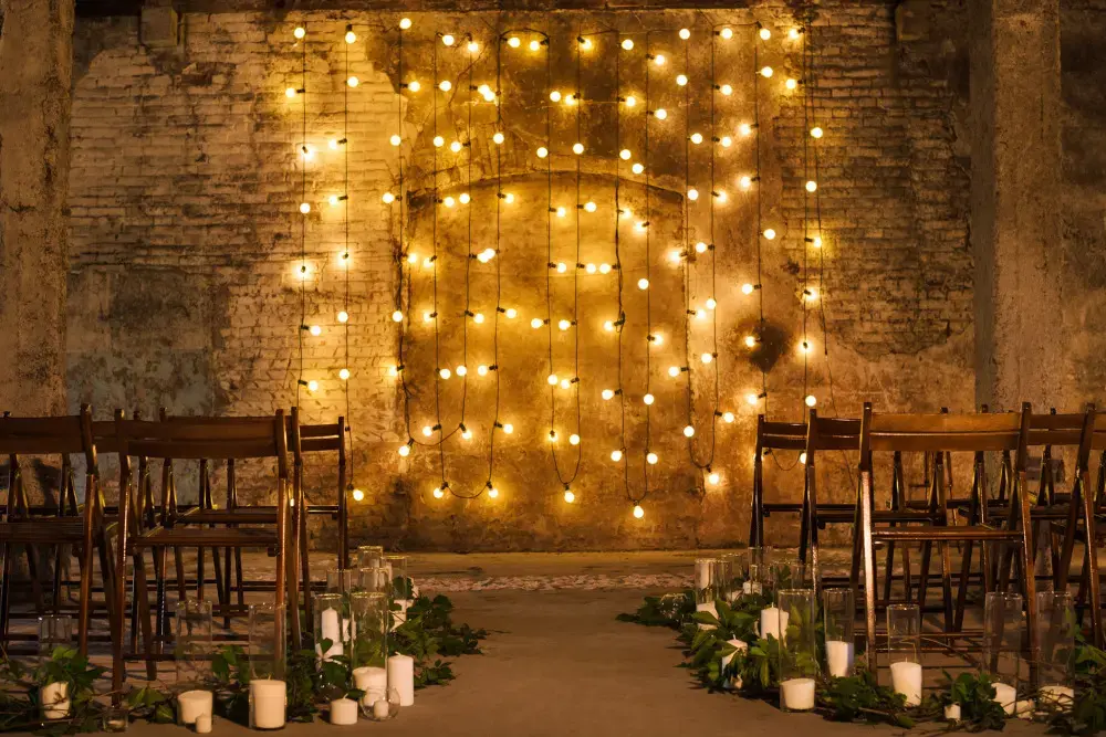 Night wedding lighting.