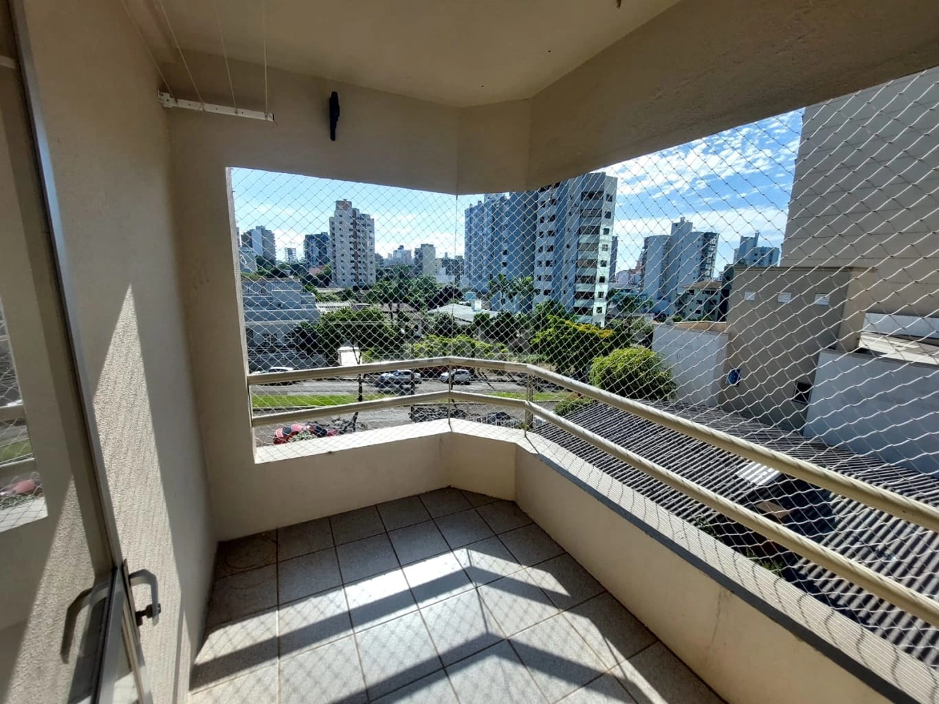 Apartamento para alugar com 3 quartos