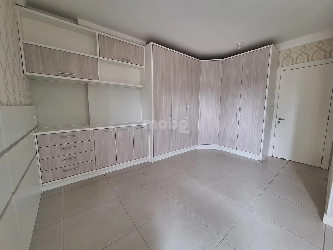 Apartamento para alugar com 3 quartos