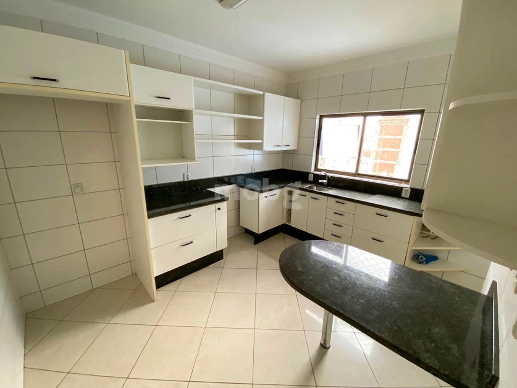 Apartamento para alugar com 3 quartos