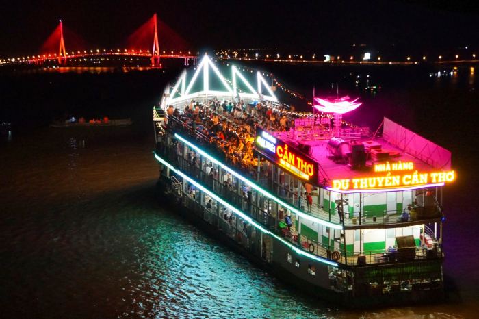 du_thuyen_can_tho_aa.jpg