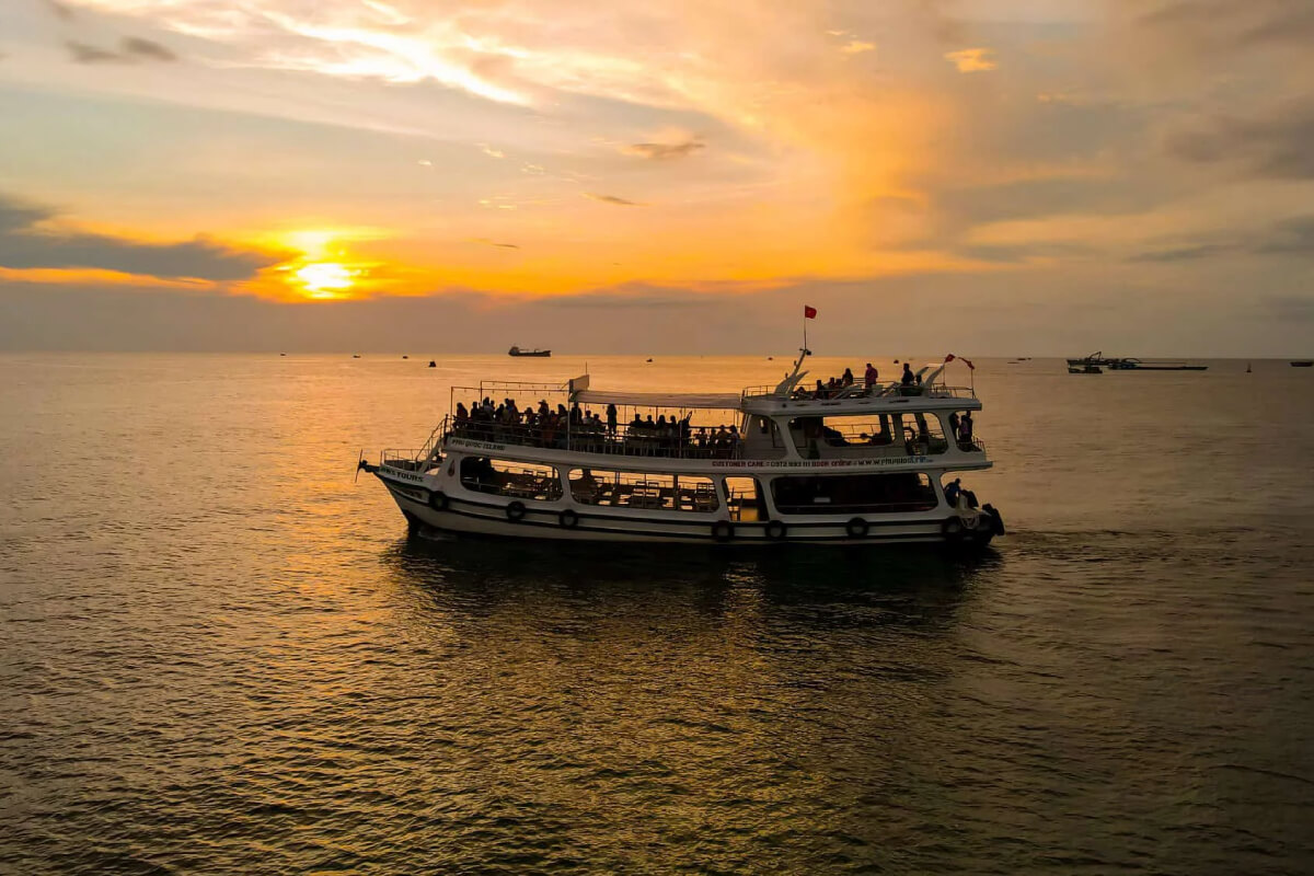 cau-muc-dem-phu-quoc.jpg