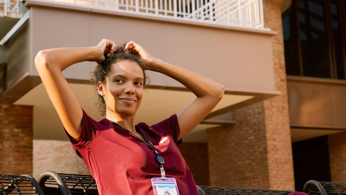 From Staff to Contract: Understanding What a Travel Nurse Does