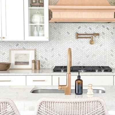 arabescato carrara herringbone pattern honed in a mesh room