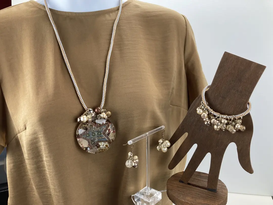 Metal Star Necklace and Earrings