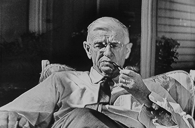 Vannevar Bush speaks with John FItch at his Belmont, MA home.